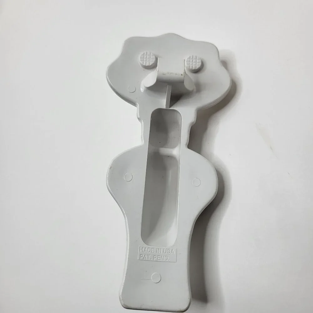 Chef Ragu Bottle Jar Lid Opener USA Vintage 5-1/4